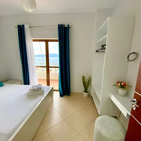 Brunas * Sarandë